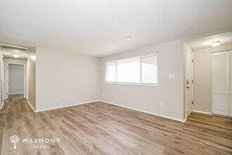 6701 Gilette Dr in Reynoldsburg, OH - Building Photo - Building Photo