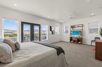 1251 E Echelon Rdg Ln in Boise, ID - Building Photo - Building Photo