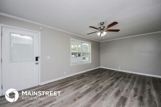 1260 Palm Dr in Oviedo, FL - Building Photo - Building Photo