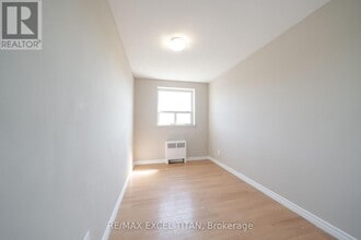 468 Ottawa St N in Hamilton, ON - Building Photo - Building Photo