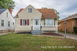 13812 Highlandview Ave in Cleveland, OH - Building Photo