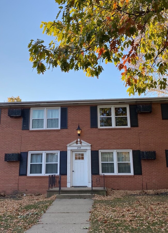 property at 208 E 4th St