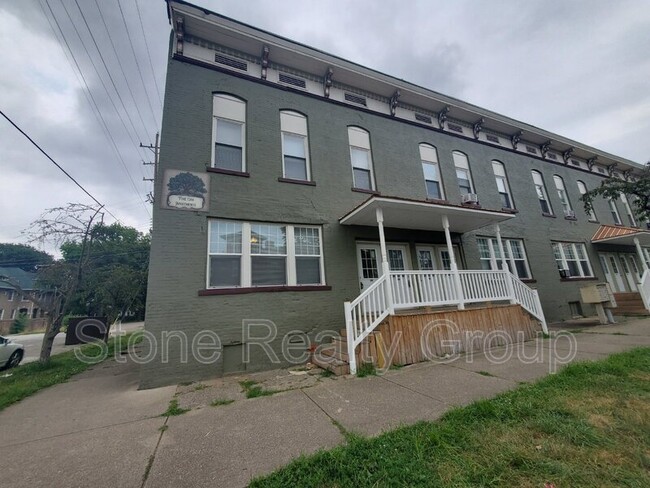 property at 510 S 5th St