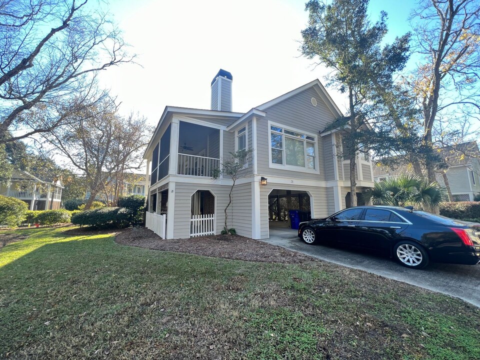 1551 Ben Sawyer Blvd in Mount Pleasant, SC - Building Photo