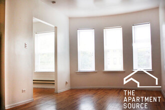 4529 N Malden St, Unit 1b in Chicago, IL - Foto de edificio - Building Photo
