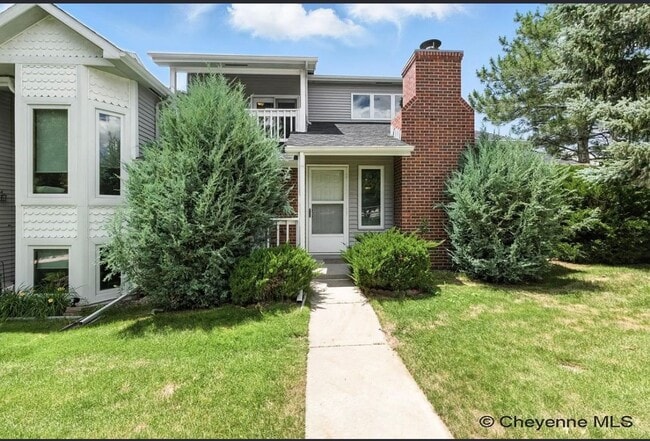 property at 207 E Carlson St