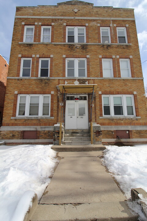 142-144 Clark St in Hartford, CT - Foto de edificio