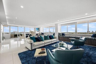 545 S Fort Lauderdale Beach Blvd, Unit CONDO in Fort Lauderdale, FL - Building Photo