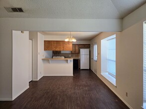 202 Kettler Dr in Robinson, TX - Building Photo - Building Photo