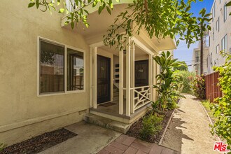 751 N Alfred St in Los Angeles, CA - Building Photo - Building Photo
