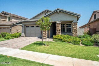 3924 E Pinto Dr in Gilbert, AZ - Building Photo - Building Photo