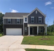 1747 Mallard Dr in Kernersville, NC - Building Photo