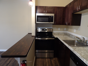 704 Yuma St in Colorado Springs, CO - Foto de edificio - Building Photo