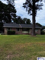 2721 S Whitestone Dr in Florence, SC - Building Photo