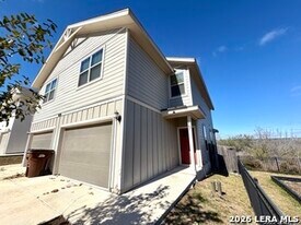10311 Lynwood Crk in San Antonio, TX - Building Photo