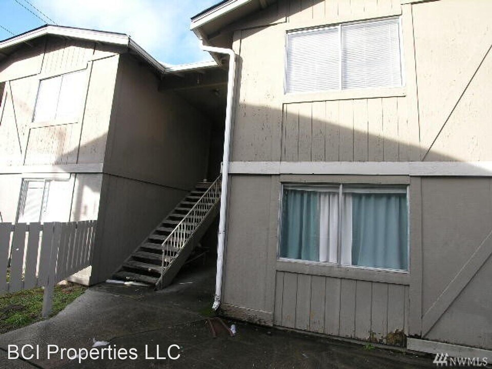1429 E 64th St in Tacoma, WA - Building Photo