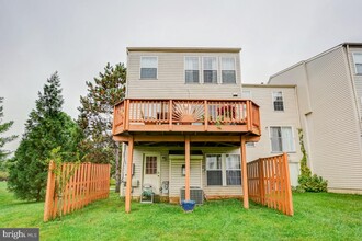 13501 Hayworth Dr in Rockville, MD - Building Photo - Building Photo