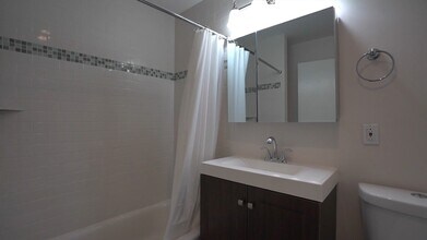 17 Spring Garden St, Unit 2 in Boston, MA - Building Photo - Building Photo