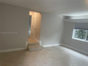 125 Edgewater Dr in Coral Gables, FL - Building Photo - Building Photo