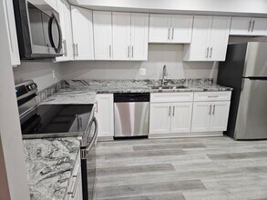 37 Stonehenge Cir, Unit 3 in Pikesville, MD - Foto de edificio - Building Photo