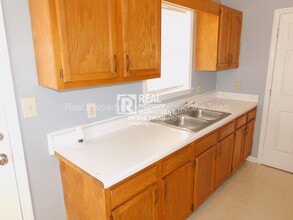 2104 Joseph McNeil Ave in Greensboro, NC - Building Photo - Building Photo