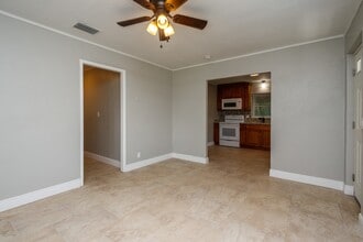 911 W Lake Brantley Rd in Altamonte Springs, FL - Building Photo - Building Photo