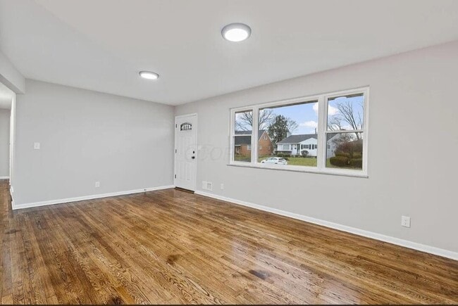 4403 E Mound St in Columbus, OH - Building Photo - Building Photo