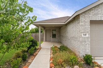 347 Riverwood Village Ln in Sealy, TX - Building Photo - Building Photo