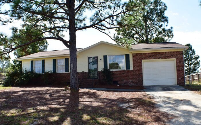 305 Dixiana Dr in Gaston, SC - Building Photo