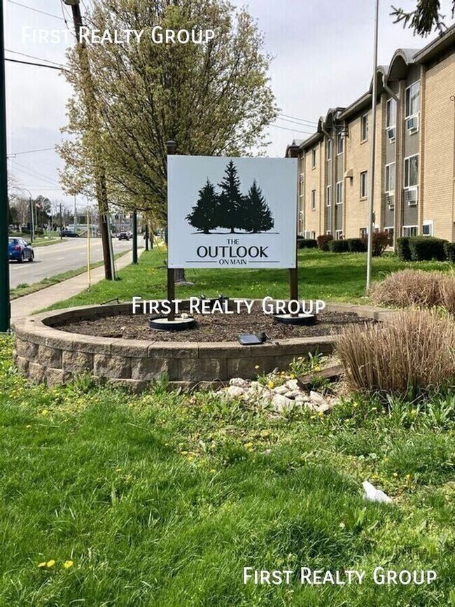 5620 N Main St-Unit -#106 in Dayton, OH - Foto de edificio - Building Photo