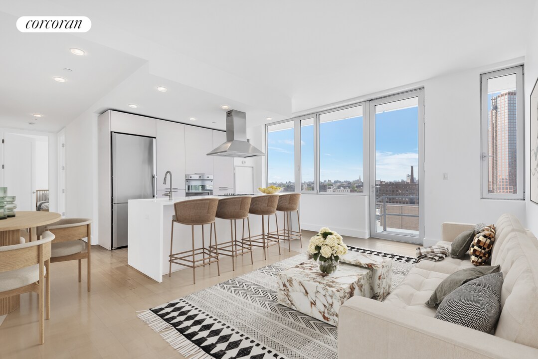 519-19 Borden Ave in Queens, NY - Building Photo