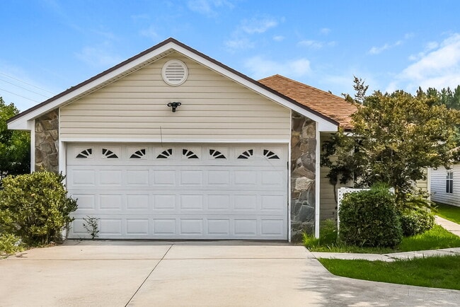 property at 96003 Aqua Vista Ct