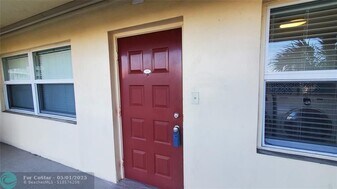 3095 N Course Dr in Pompano Beach, FL - Building Photo
