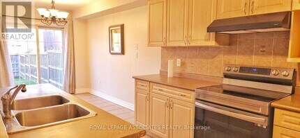 109 Atherton Ave in Ajax, ON - Building Photo - Building Photo