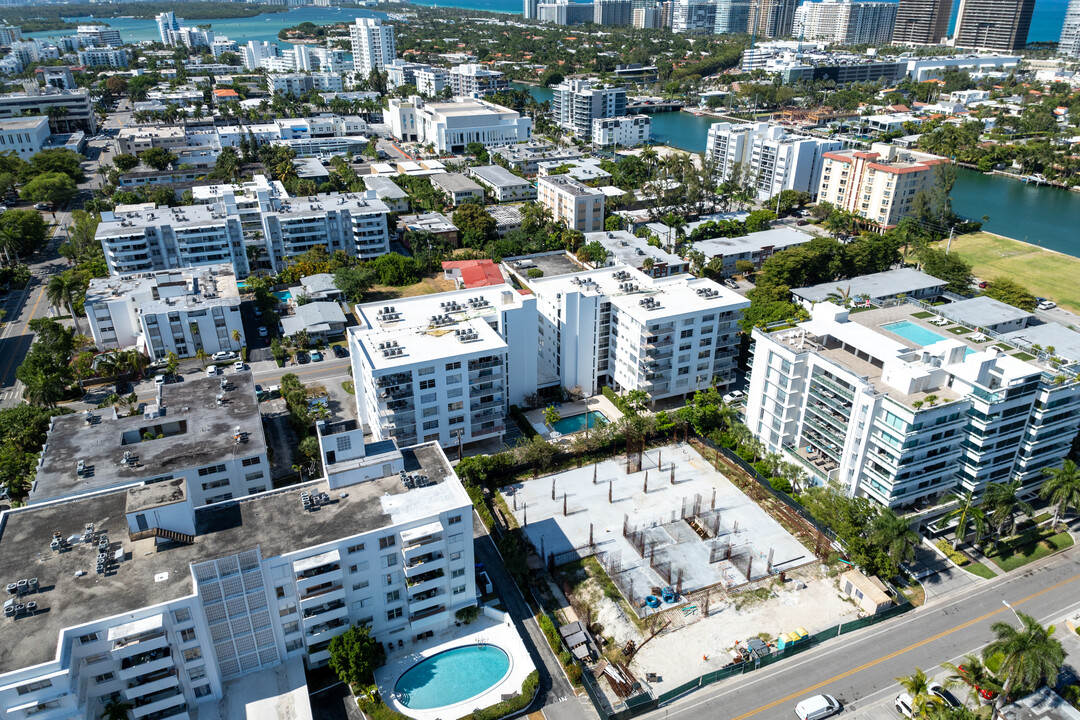 Stuart House in Bay Harbor Islands, FL - Building Photo