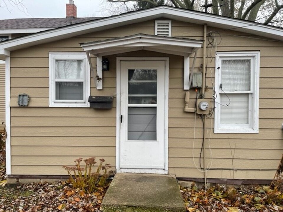 411 E Campbell Ave in Rantoul, IL - Building Photo