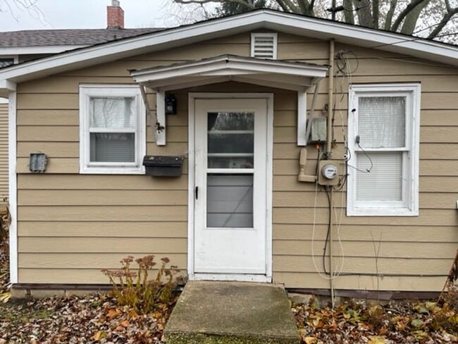 property at 411 E Campbell Ave