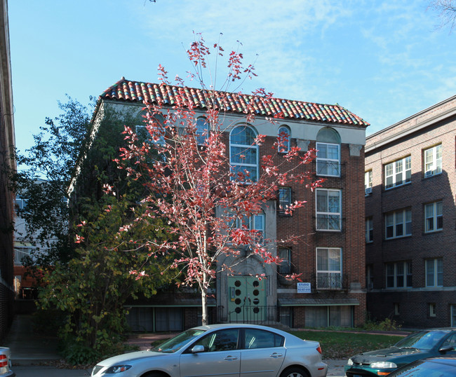 3246 Girard Ave S in Minneapolis, MN - Building Photo - Building Photo