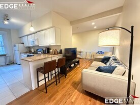 1870 Commonwealth Ave, Unit 3 in Boston, MA - Building Photo