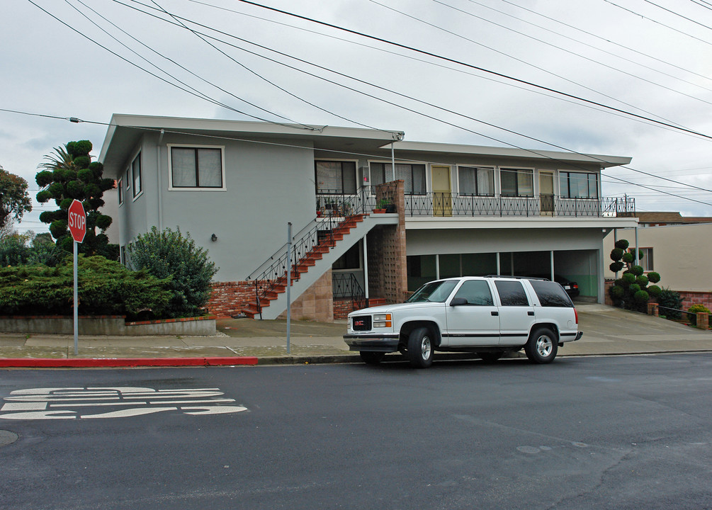 222 Magnolia Ave in South San Francisco, CA - Foto de edificio