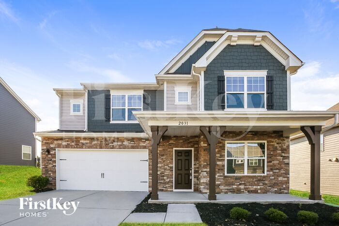 2031 Killian Creek Dr in Denver, NC - Building Photo