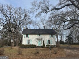6 Church St in Senoia, GA - Building Photo