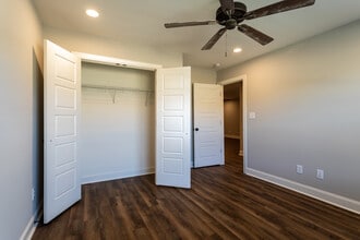 Lucas Ferry Townhomes in Athens, AL - Building Photo - Interior Photo
