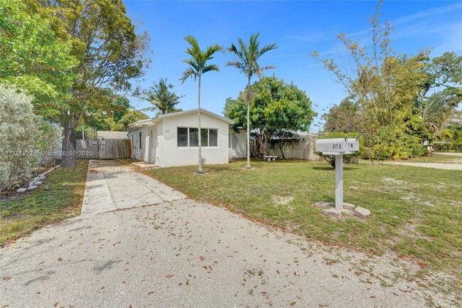 property at 317 SW 13th St