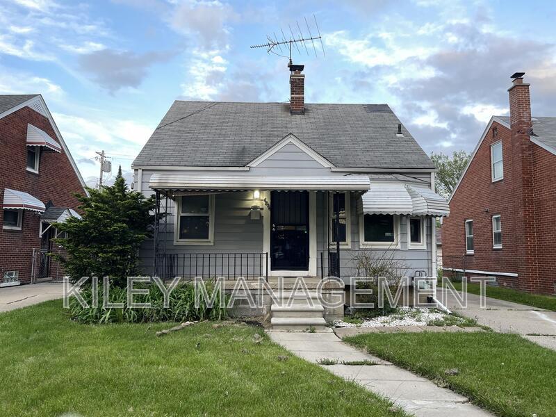 6824 Faust Ave in Detroit, MI - Building Photo