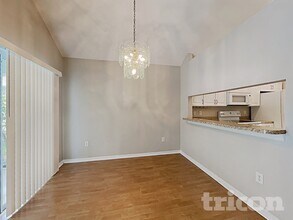 1446 Firewheel Dr in Zephyrhills, FL - Building Photo - Building Photo