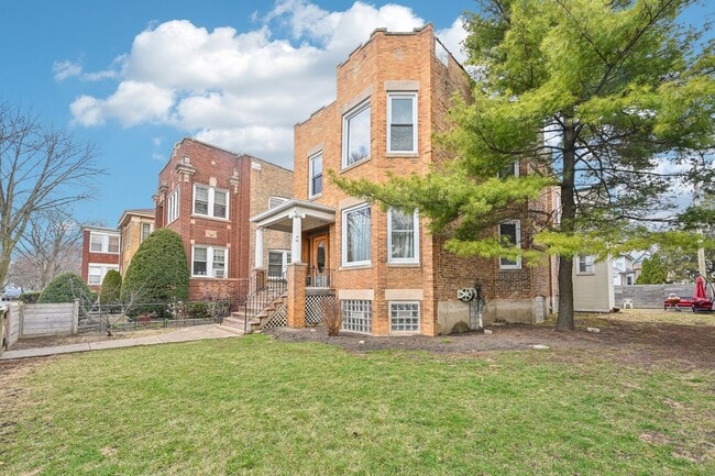 5346 W Leland Ave in Chicago, IL - Building Photo - Building Photo