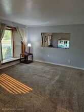 33011 Lynx St in Westland, MI - Building Photo - Building Photo