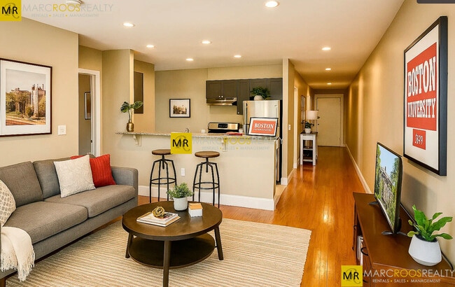 66 Egmont St, Unit 2 in Brookline, MA - Foto de edificio - Building Photo