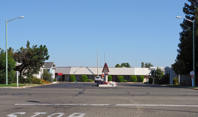 Golf Green Mobile Estates in Sacramento, CA - Building Photo - Building Photo